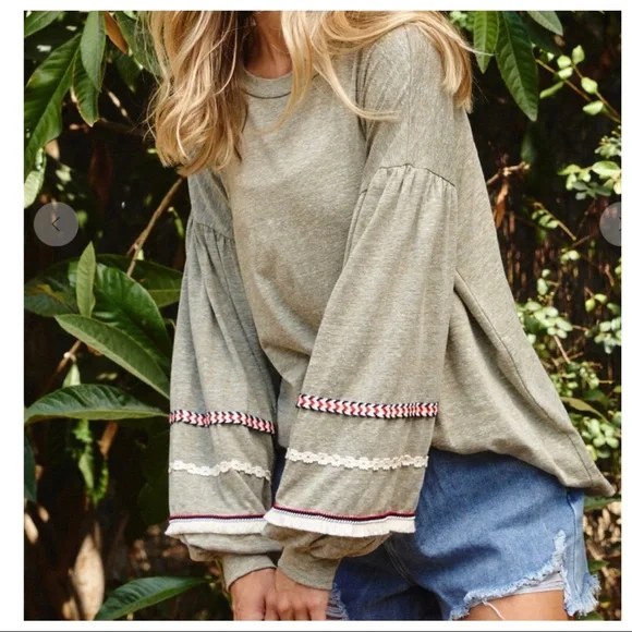 #16✨LAST ONE✨So Cute! Balloon Sleeves Loose Fit Chic Top - Picture 4 of 6